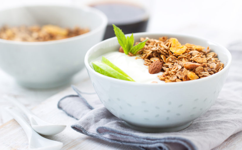 Granola cu mere si nuca de cocos