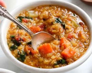 Supa proteica si vitaminizanta cu quinoa, linte rosie si mangold fără gluten 350 ml